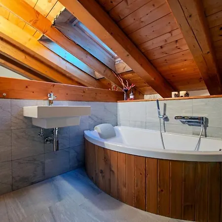 A Casa Di Dona - Du Mont Blanc Apartment La Salle